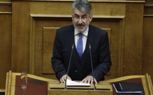 Read more about the article “H κυβέρνηση αφήνει στο απυρόβλητο τα υπερκέρδη των καρτέλ ενέργειας και των εταιρειών διύλισης”