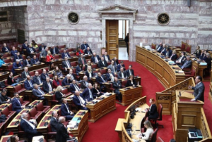 Read more about the article Πέρασε η τροπολογία για τους μετανάστες, καταψήφισε ο Σαμαράς