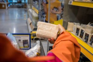 Read more about the article Άρχισαν τη… γκρίνια οι τυροκόμοι για τις τιμές