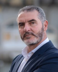 Read more about the article Ο Μανόλης Χνάρης για το ΠΓΕ «Κρήτη/Kriti»