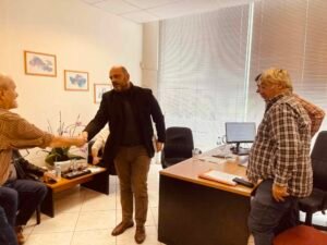 Read more about the article Στο υποκατάστημα του ΕΛΓΑ Πάτρας ο Ιάσονας Φωτήλας για αποζημιώσεις