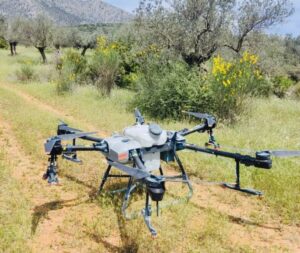 Read more about the article Ψεκασμός 10 στρεμμάτων ελιάς με χρήση drone μέσα σε 16 λεπτά