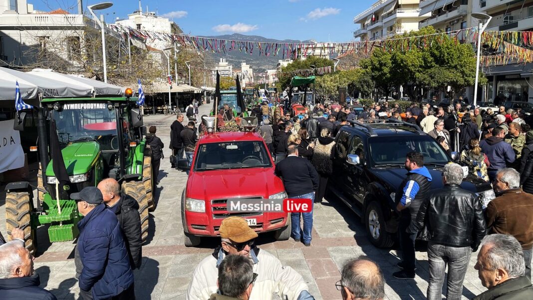 Διαμαρτυρία των αγροτών με τα τρακτέρ στην Καλαμάτα