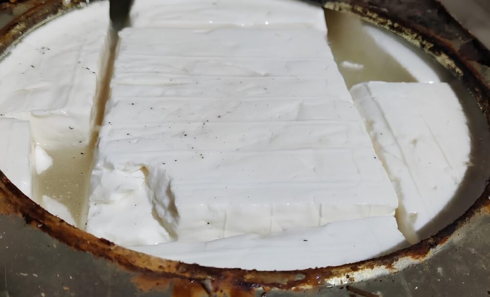 Read more about the article Κατασχέθηκαν ακατάλληλα κρέατα και αλλοιωμένα τυριά