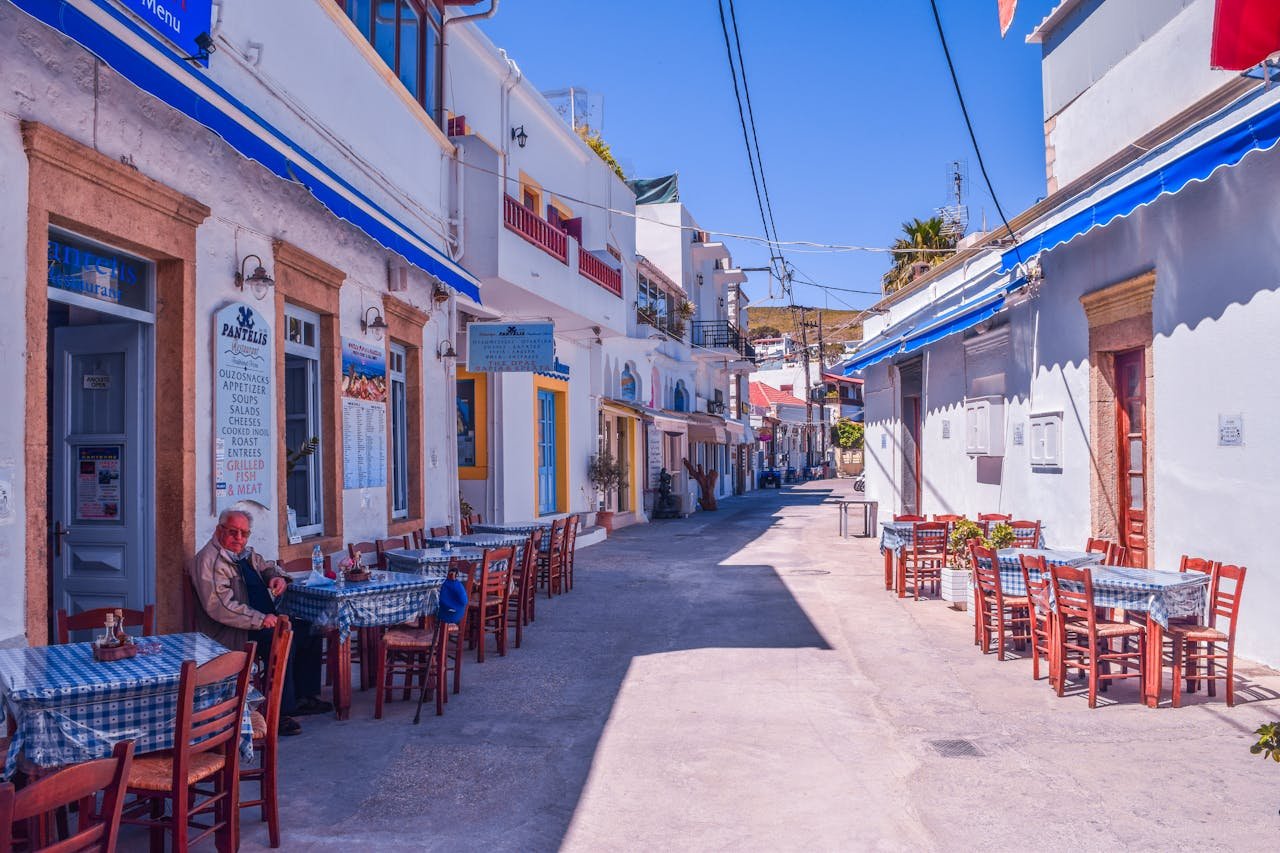 Read more about the article ΠΑΑ: Οι αριθμοί “ευημερούν”, αλλά χιλιάδες αγρότες πάνε γκαρσόνια