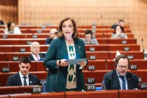 Read more about the article Κεραυνοί Ντόρας: Αν δηλώσατε αρνιά στα Σκόπια και πήρατε λεφτά, θα τα γυρίσετε πίσω
