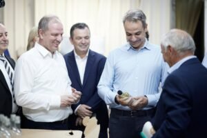 Read more about the article Χωρίς Τσιάρα η περιοδεία Μητσοτάκη στους αγρότες Μαγνησίας (VIDEO)