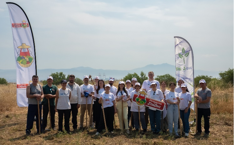 Read more about the article «Μαζί κάνουμε καλό!»: H ομάδα εθελοντών της ΜΠΑΡΜΠΑ ΣΤΑΘΗΣ αναλαμβάνει δράση για το περιβάλλον
