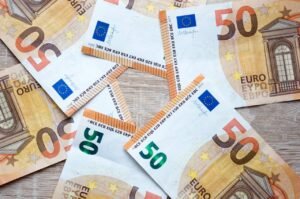 Read more about the article Πληρωμές 281.414.240 ευρώ σε 1.103.979 δικαιούχους, αναλυτικά τα στοιχεία