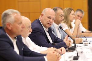 Read more about the article Υπεγράφησαν οι συμβάσεις για αρδευτικά έργα σε Καρδίτσα και Φάρσαλα