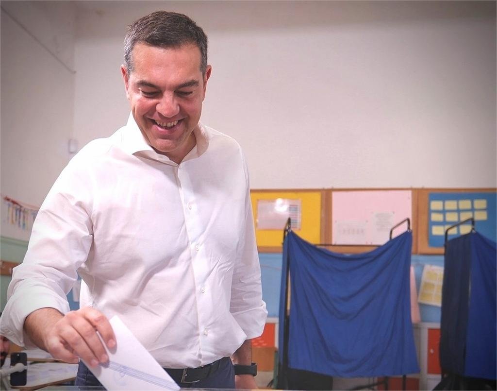 You are currently viewing Δυναμική επιστροφή Τσίπρα, οι αγρότες νοσταλγούν ακόμα τις πληρωμές που έκανε