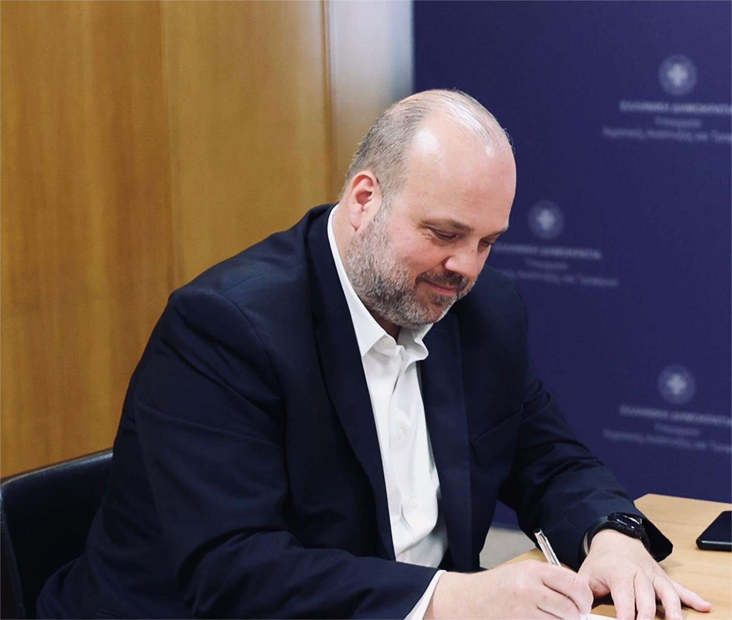 Read more about the article Βιολογικά: Αναβαθμισμένη Task Force με πακέτο θεσμικών παρεμβάσεων από Τσιάρα