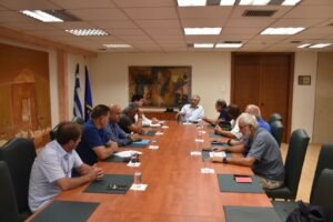 Read more about the article Άμεση ενίσχυση των Λαϊκών Αγορών με νέες επαγγελματικές και παραγωγικές άδειες
