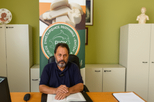 Read more about the article Γλεντζάκης: Χωρίς τους κατ’ επάγγελμα παραγωγούς δεν υπάρχει μέλλον, τα λεφτά πήγαν σε ανθρώπους που δεν έχουν σχέση με τη γη