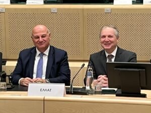 Read more about the article Υπέρ κατεύθυνσης πόρων στους κατ’ επάγγελμα ο Τσιάρας