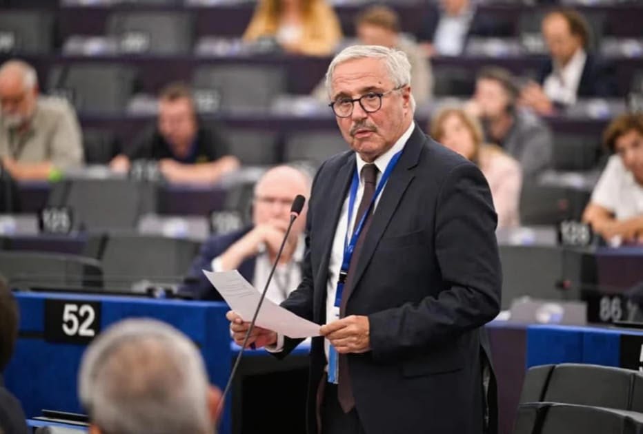 Read more about the article «Διπλή κόκκινη κάρτα της Κομισιόν στην Ελλάδα για την απραξία στις καταστροφές των δασών ελάτης»