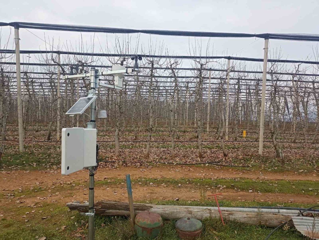 Read more about the article Ενίσχυση αγρομετεωρολογικού δικτύου Καστοριάς με νέους σταθμούς, ηλεκτρονικές παγίδες