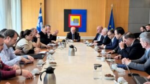 Read more about the article Συνάντηση εκπροσώπων αγροτών με την κυβέρνηση για ζητήματα ΑΤΑΚ και ΚΑΕΚ