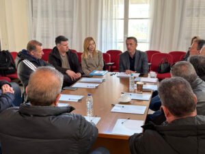 Read more about the article «”Ο λόγος στους αγρότες”: Συνεχίζεται ο κύκλος επαφών του Π. Μαντά»