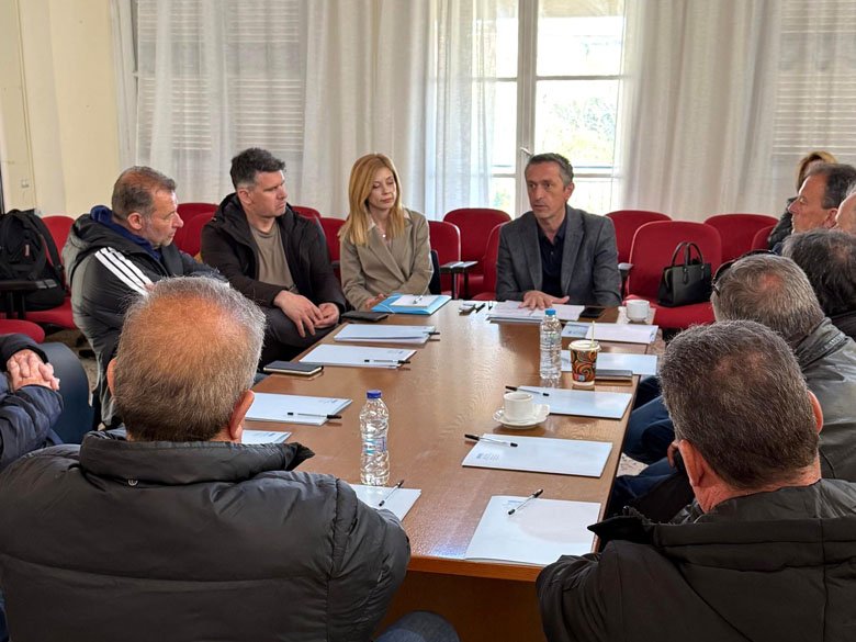 Read more about the article «”Ο λόγος στους αγρότες”: Συνεχίζεται ο κύκλος επαφών του Π. Μαντά»