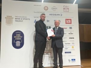 Read more about the article Ο Γιάννης Ανδριανός στην τελετή απονομής του 26ου διαγωνισμού «Thessaloniki Wine & Spirits Trophy»