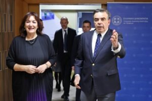 Read more about the article Συνάντηση Σχοινά- Dubravka Šuica: Συζήτηση για την ανάγκη να υπάρξει στήριξη της ΕE για τα λιπάσματα