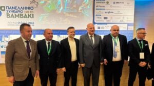 Read more about the article Ευοίωνο το μέλλον του ελληνικού βάμβακος, λέει ο Τσιάρας