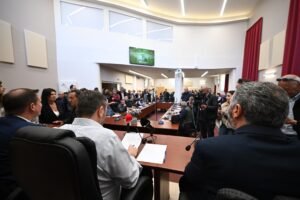 Read more about the article Χνάρης: Η ελληνική κτηνοτροφική παραγωγή δεν μπορεί να ξανά βιώσει καταστάσεις όπως αυτές με την ευλογιά