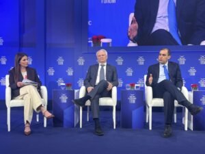 Read more about the article O Ανδριανός στο Οικονομικό Φόρουμ Δελφών για Εθνική Ασφάλεια και Επιβίωση των Αγροτικών Κοινοτήτων