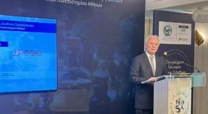 Read more about the article Μεταπτυχιακό στην «Ολιστική Υγεία και Βοτανική Φαρμακευτική»: Ο Ανδριανός στην παρουσίαση