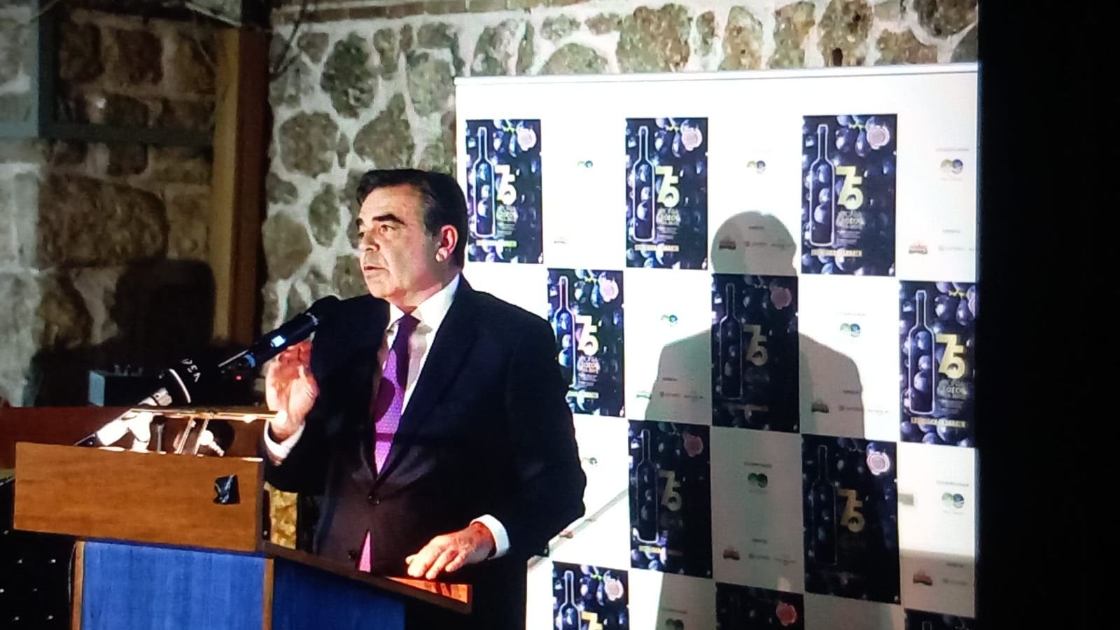 Read more about the article Σχοινάς: Παλιά και βαθιά η σχέση των Ελλήνων με τον οίνο