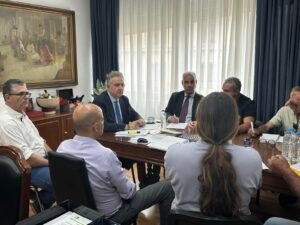 Read more about the article Παράταση για προγράμματα μελισσοκόμων, συνάντηση με Καββαδά