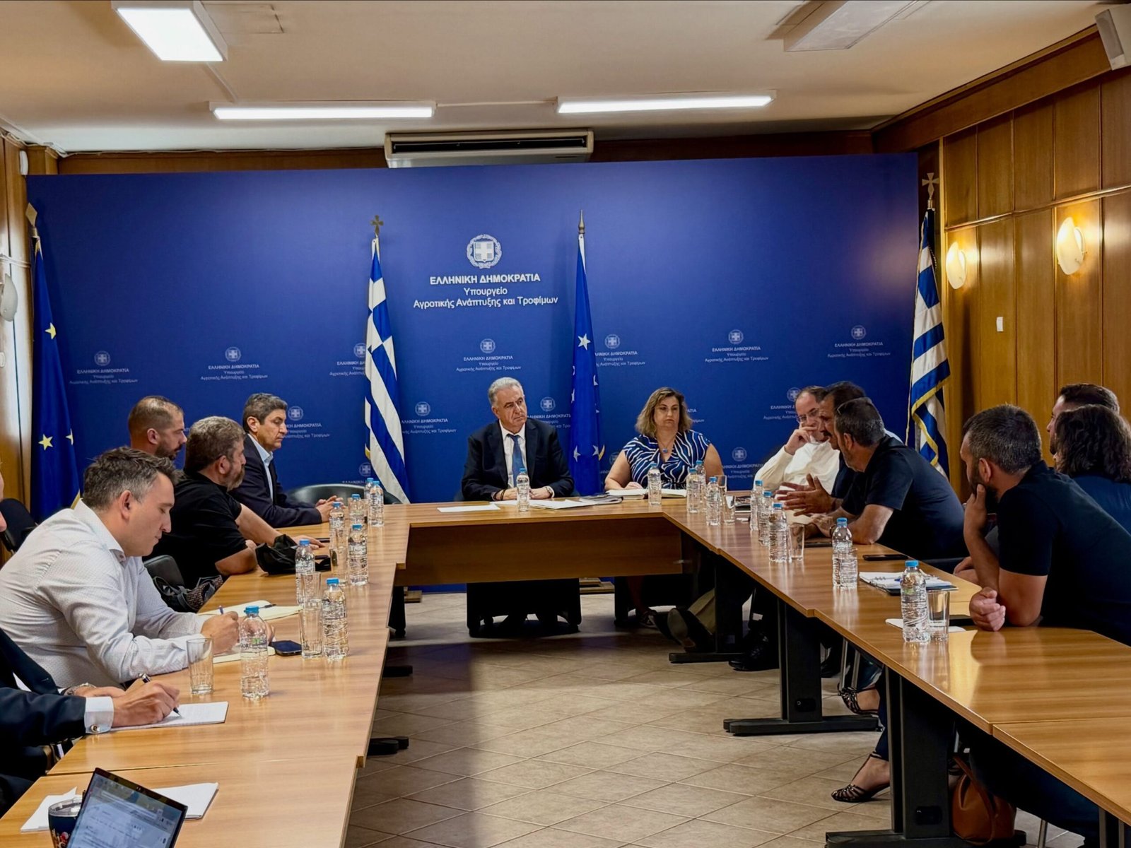 Read more about the article Επαφές Αυγενάκη στο ΥπΑΑΤ, ανοίγει το ΟΣΔΕ για διορθώσεις
