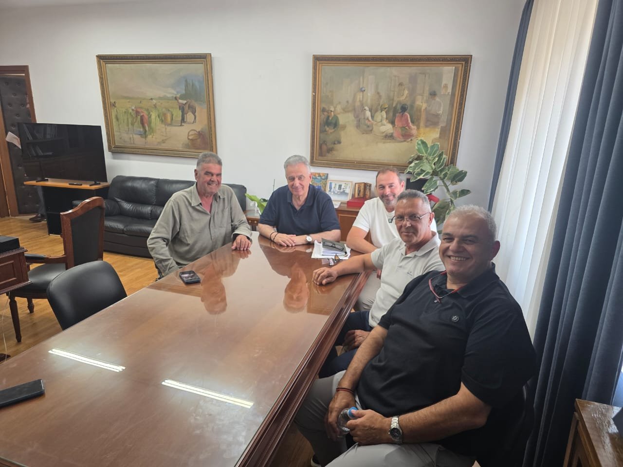 Read more about the article ΕΦΧΕ: Ζητά να θεσπιστεί συνδεδεμένη ενίσχυση ύψους 5 λεπτών ανά λίτρο γάλακτος