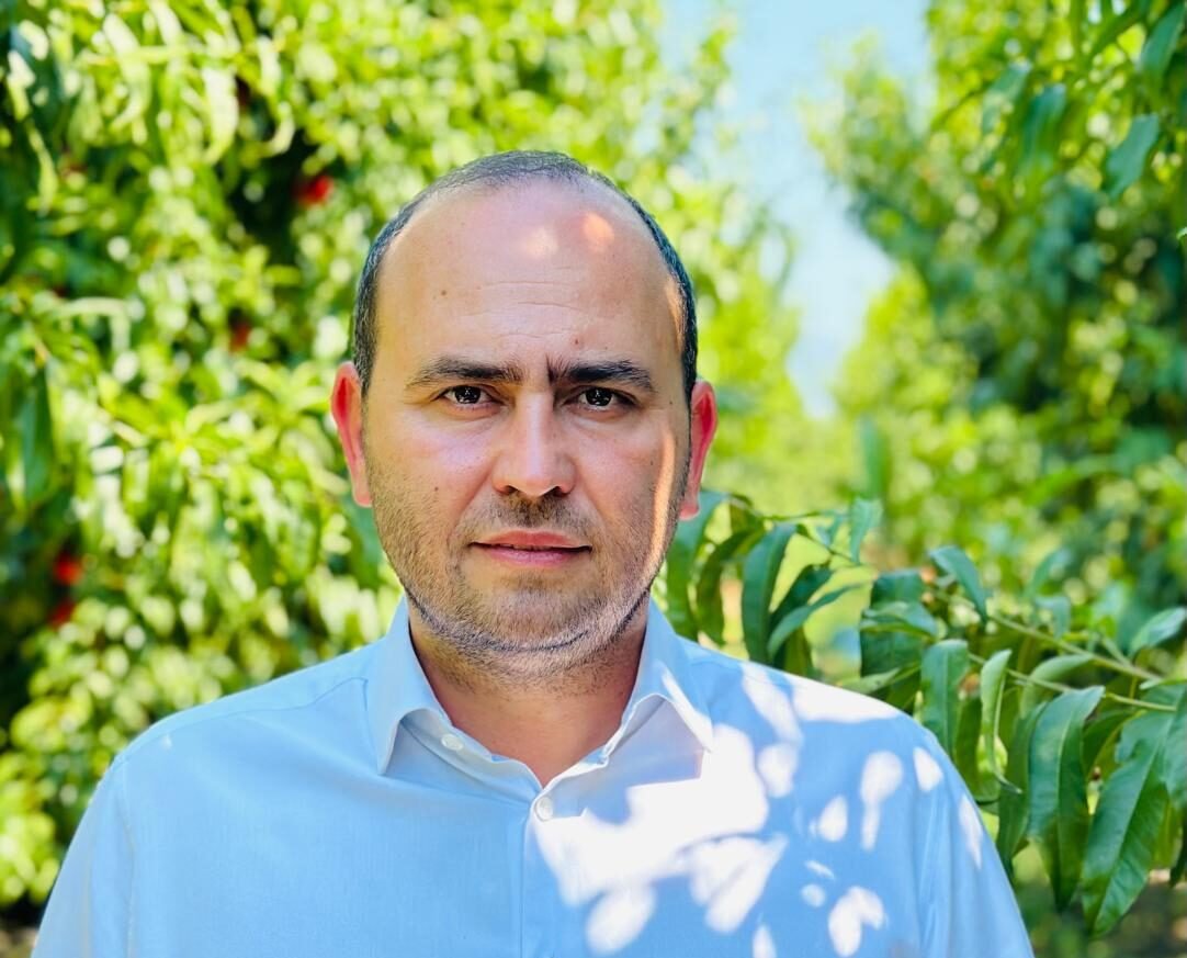 Read more about the article Βασιλειάδης: Παράταση για την διαδικασία κατά παρέκκλιση μετάκλησης νόμιμων μεταναστών εργατών γης