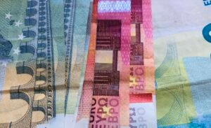 Read more about the article Άρχισε να πληρώνεται η δεύτερη δόση για τα λιπάσματα σε χιλιάδες αγρότες